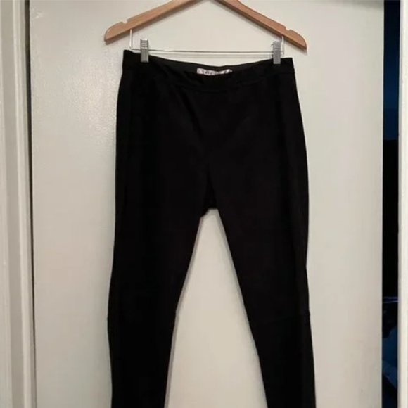 Max Studio Pants - Max Studio Black Suede-Like Leggings / Pants Size L